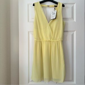 Zara Women Light Yellow V-Neck Mini Dress
NWT